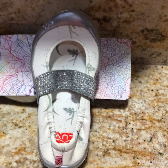 2for$15 NWT LUV DREAM FLATS - Picture 7 of 9